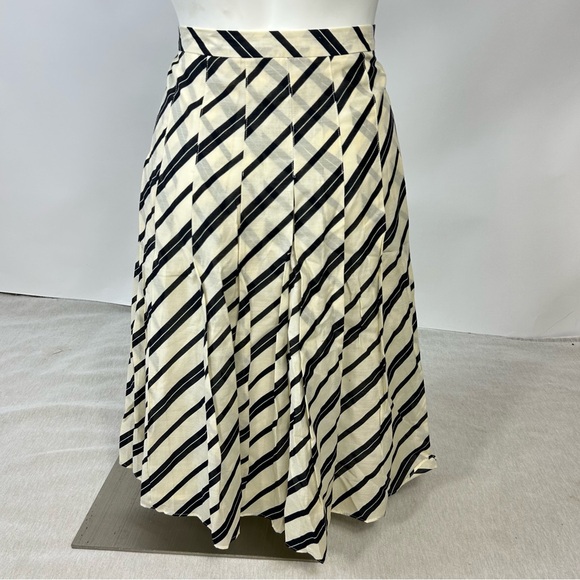 BANANA REPUBLIC Striped Flowy Pleated Knee Length Skirt K - Picture 1 of 9